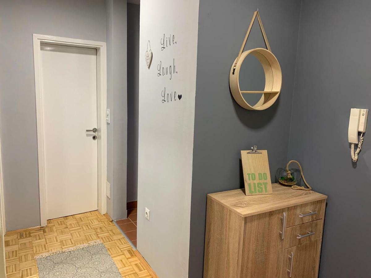 Apartment Teatar Тузла Экстерьер фото